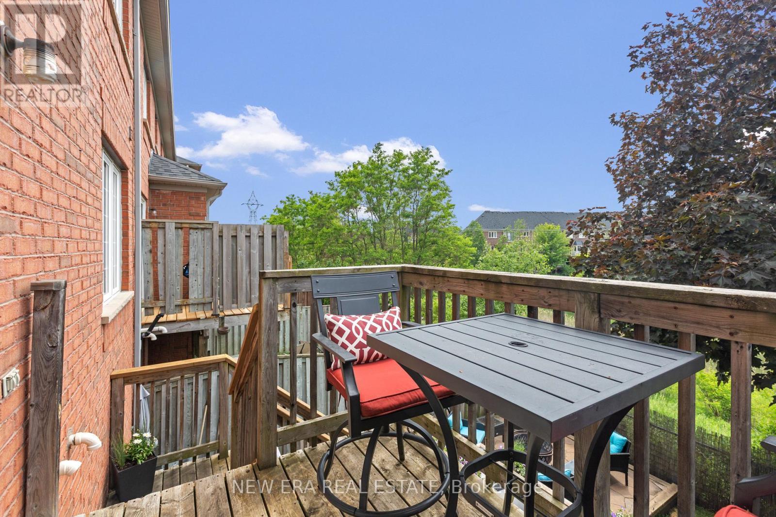 44 Millcliff Circle, Aurora, ON - Outdoor With Deck Patio Veranda With Exterior