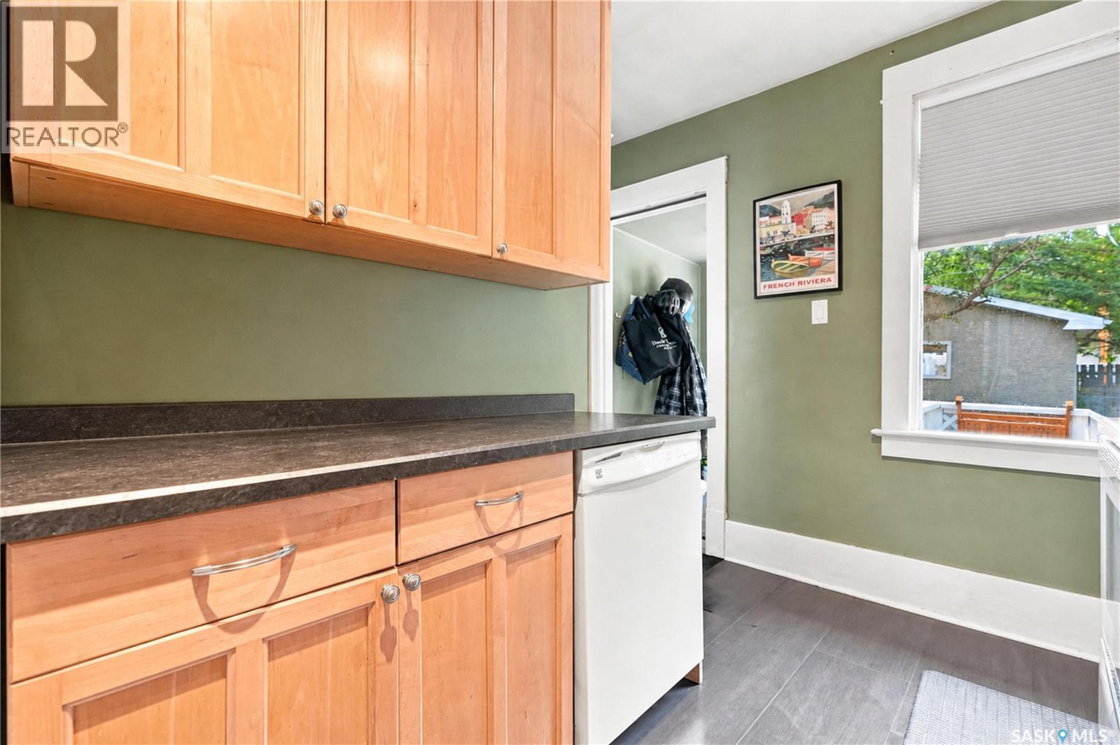 179 Angus Crescent, Regina, SK - Indoor Photo Showing Kitchen