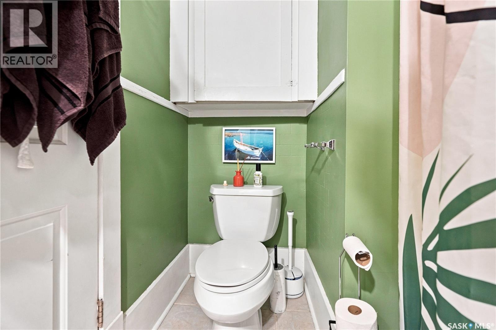 179 Angus Crescent, Regina, SK - Indoor Photo Showing Bathroom