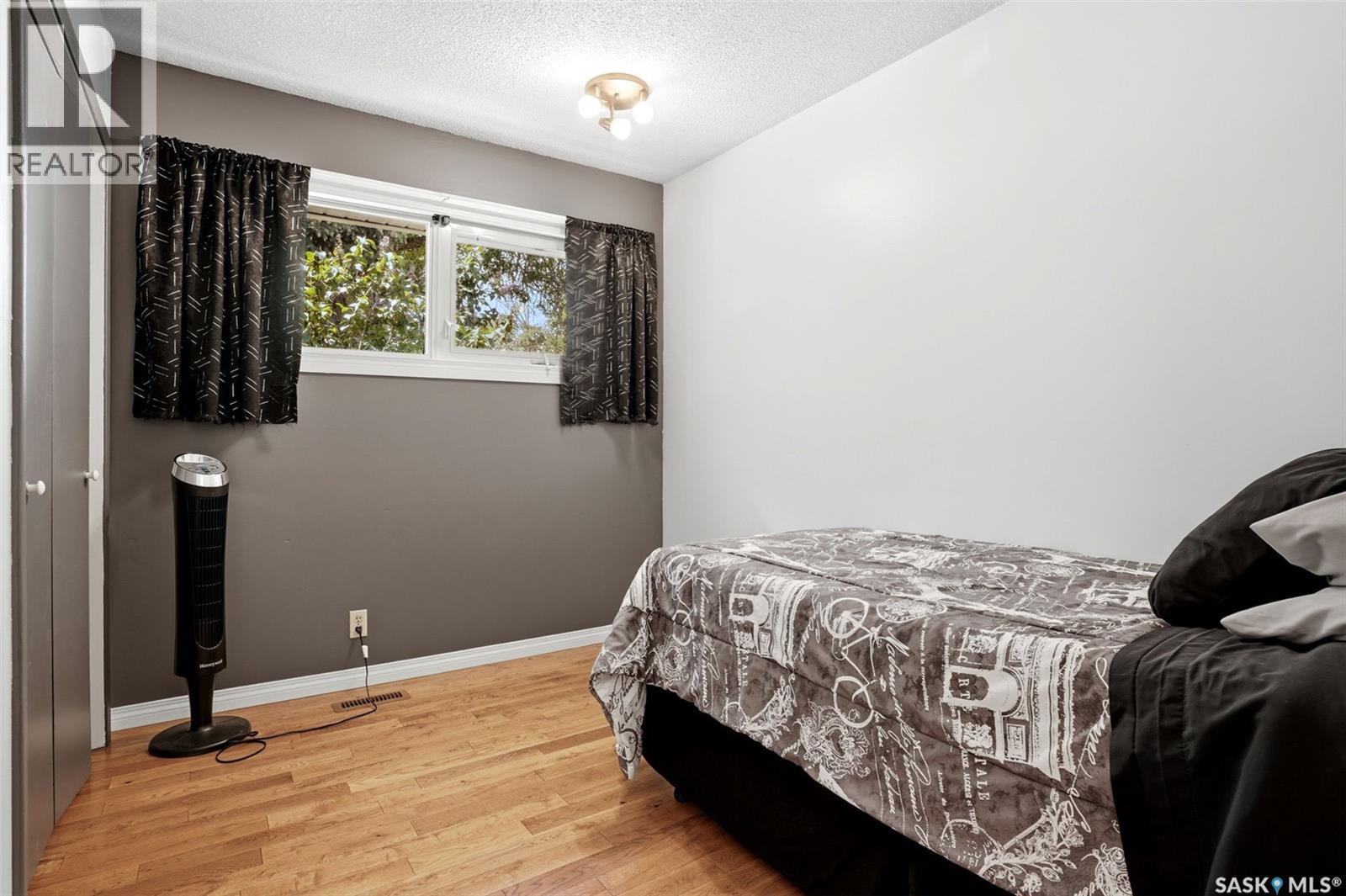 60 Krivel Crescent, Regina, SK - Indoor Photo Showing Bedroom