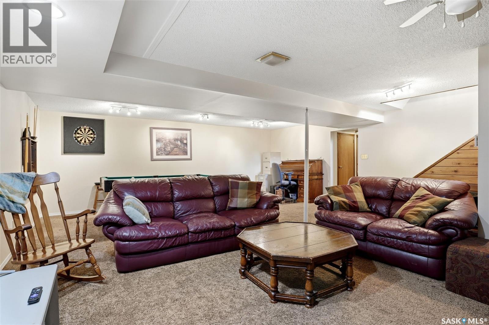 60 Krivel Crescent, Regina, SK - Indoor Photo Showing Living Room