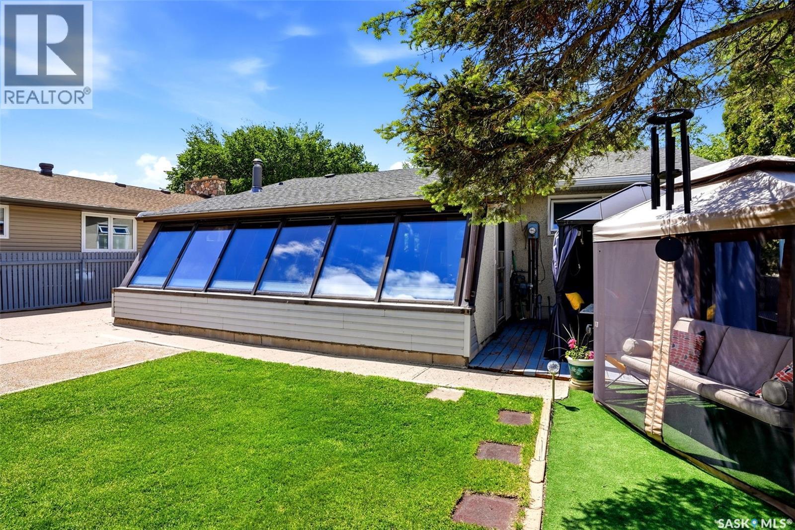 60 Krivel Crescent, Regina, SK - Outdoor