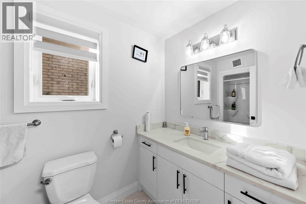 1019 Glidden, Windsor, ON - Indoor Photo Showing Bathroom