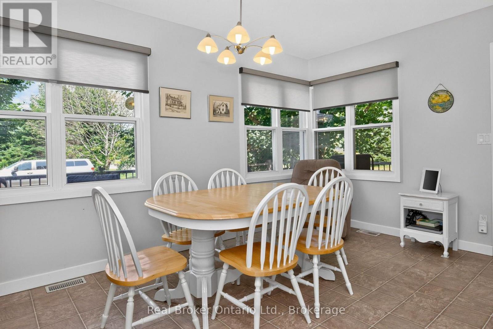 Dining Room - 150 Lafontaine Road E, Tiny, ON - Indoor Photo Showing Dining Room