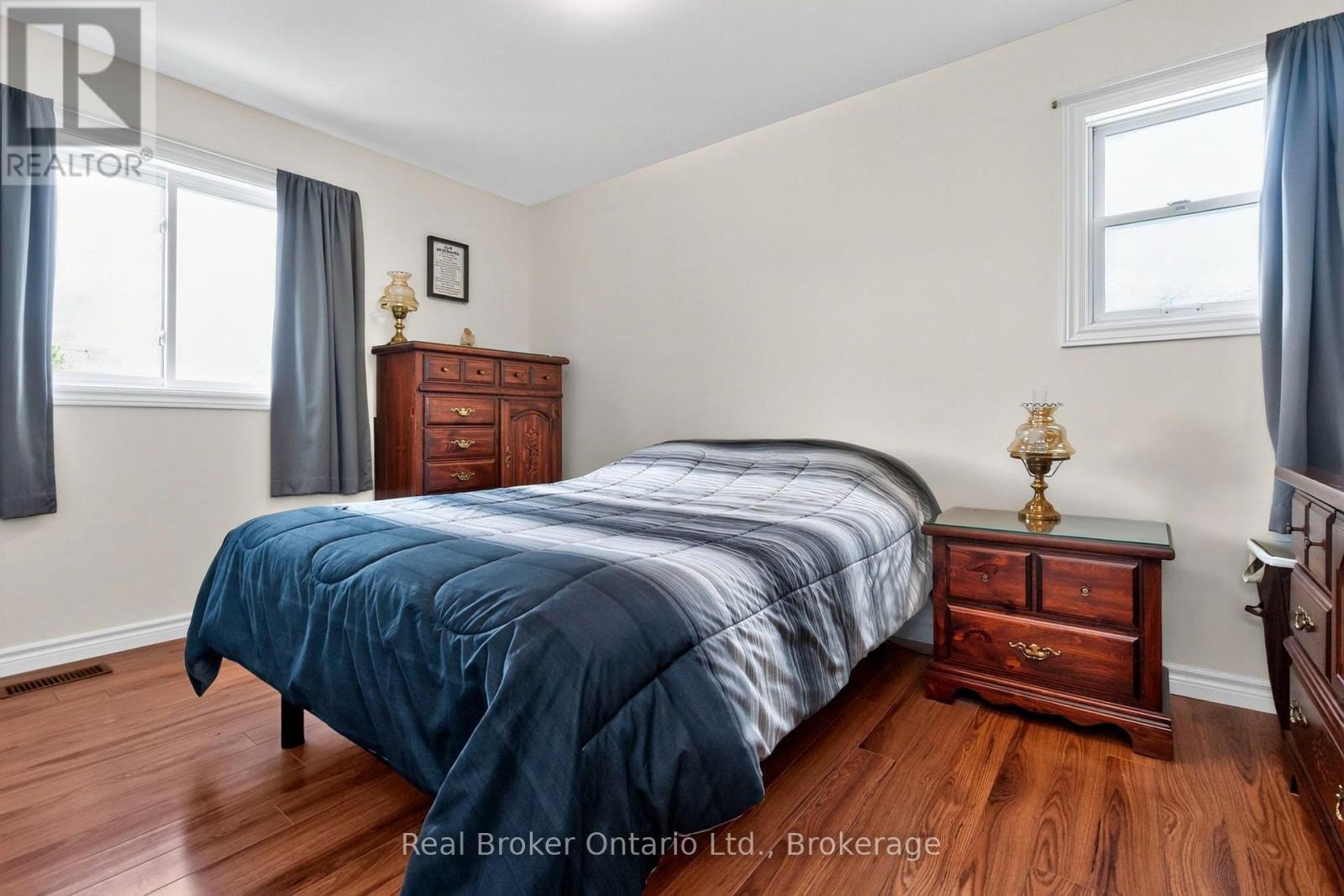 Primary Bedroom - 150 Lafontaine Road E, Tiny, ON - Indoor Photo Showing Bedroom