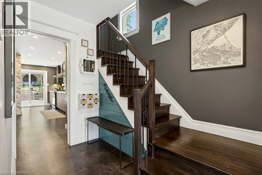 99 Hillcrest Avenue, Hamilton, ON - Indoor Photo Showing Other Room