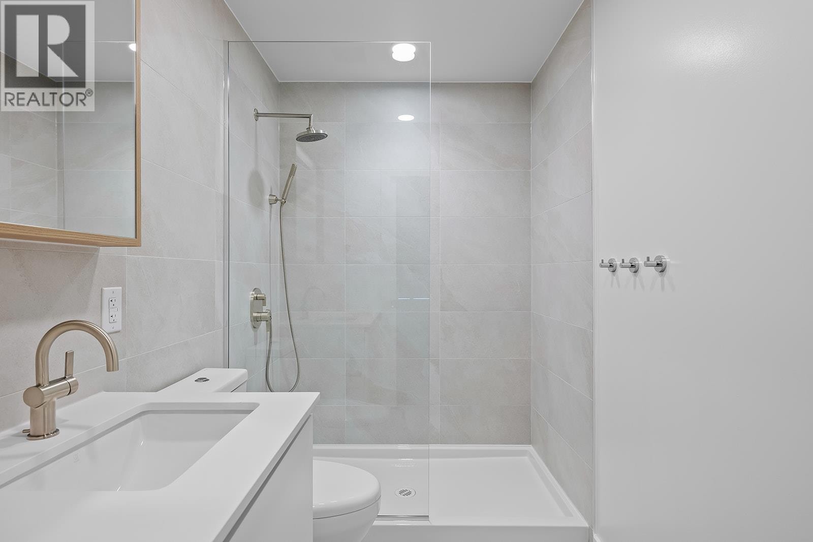 Primary Bathroom - 2780 Olalla Road Unit# 201, West Kelowna, BC - Indoor Photo Showing Bathroom