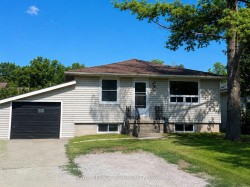 11 Jacksons Point Avenue Georgina, ON L0E 1L0