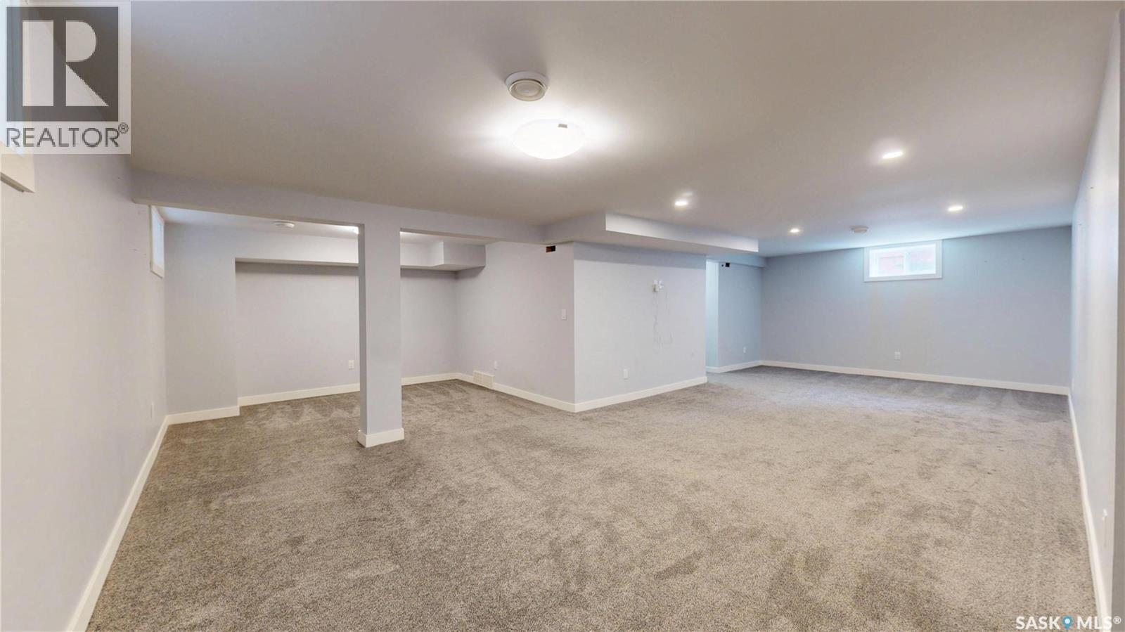 3231 Hill Avenue, Regina, SK - Indoor