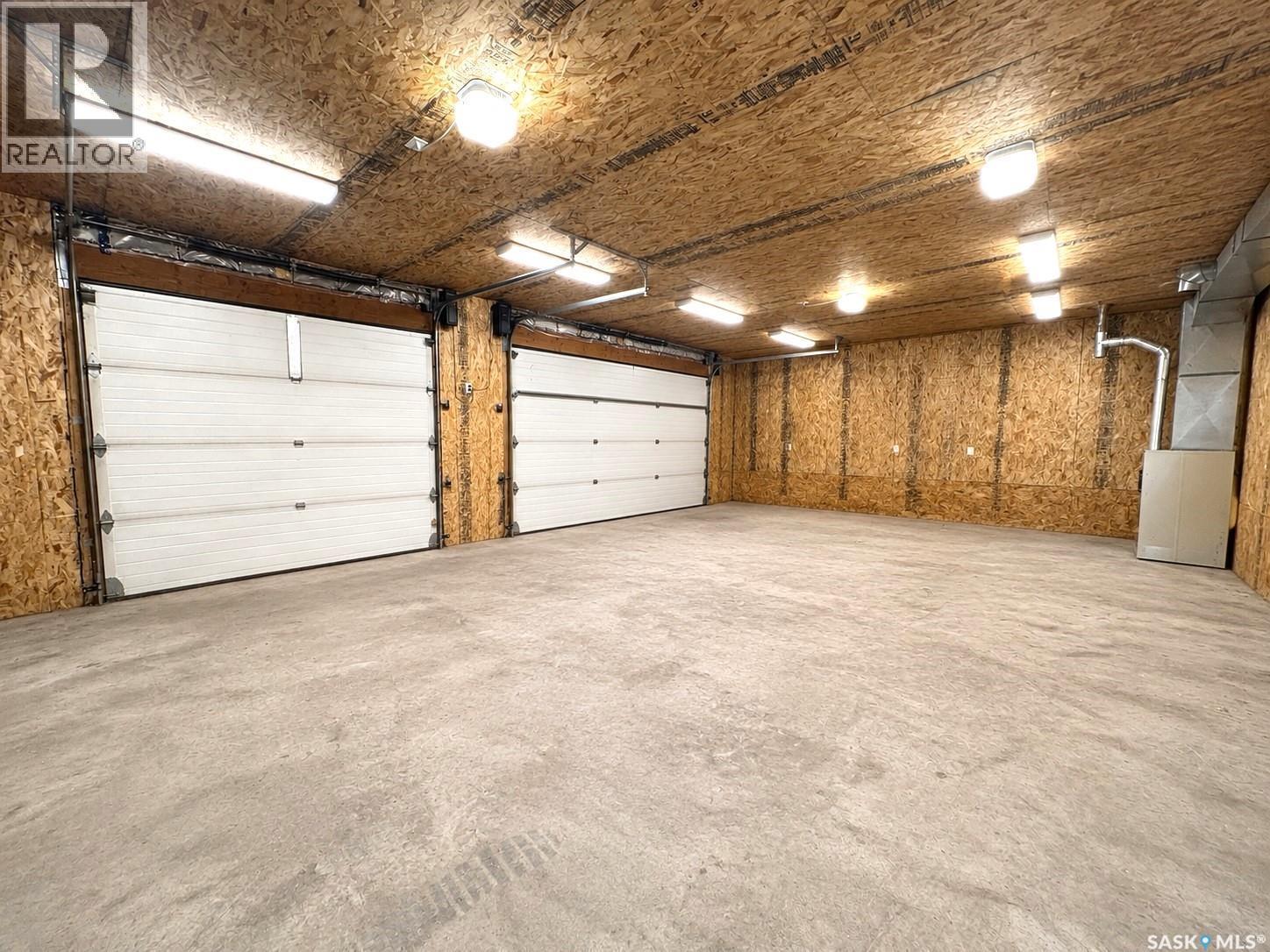 3231 Hill Avenue, Regina, SK - Indoor Photo Showing Garage