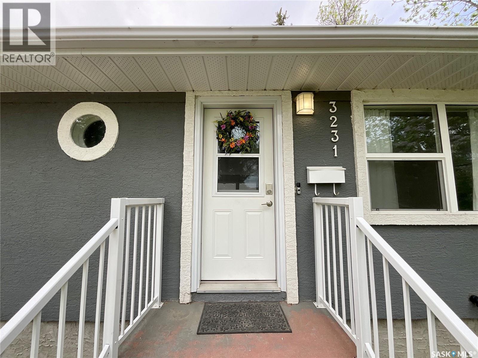 3231 Hill Avenue, Regina, SK - Outdoor With Exterior