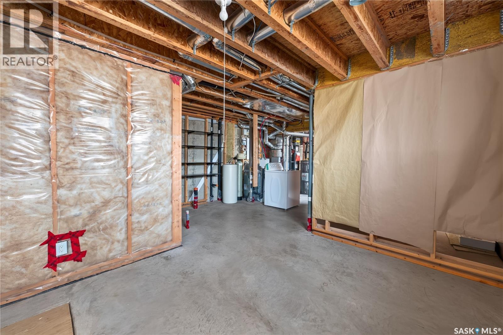 4537 James Hill Road, Regina, SK - Indoor Photo Showing Basement