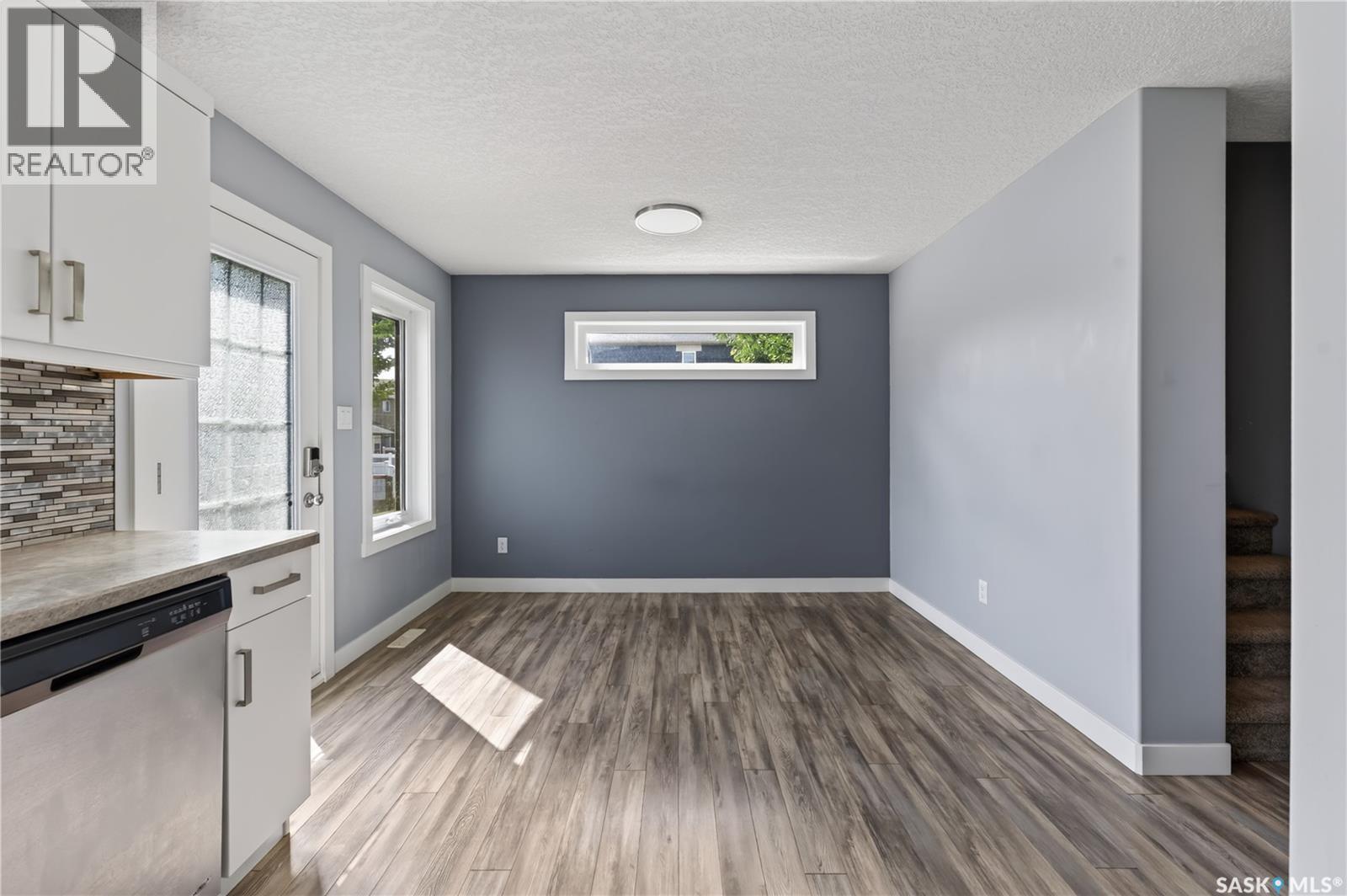 4537 James Hill Road, Regina, SK - Indoor