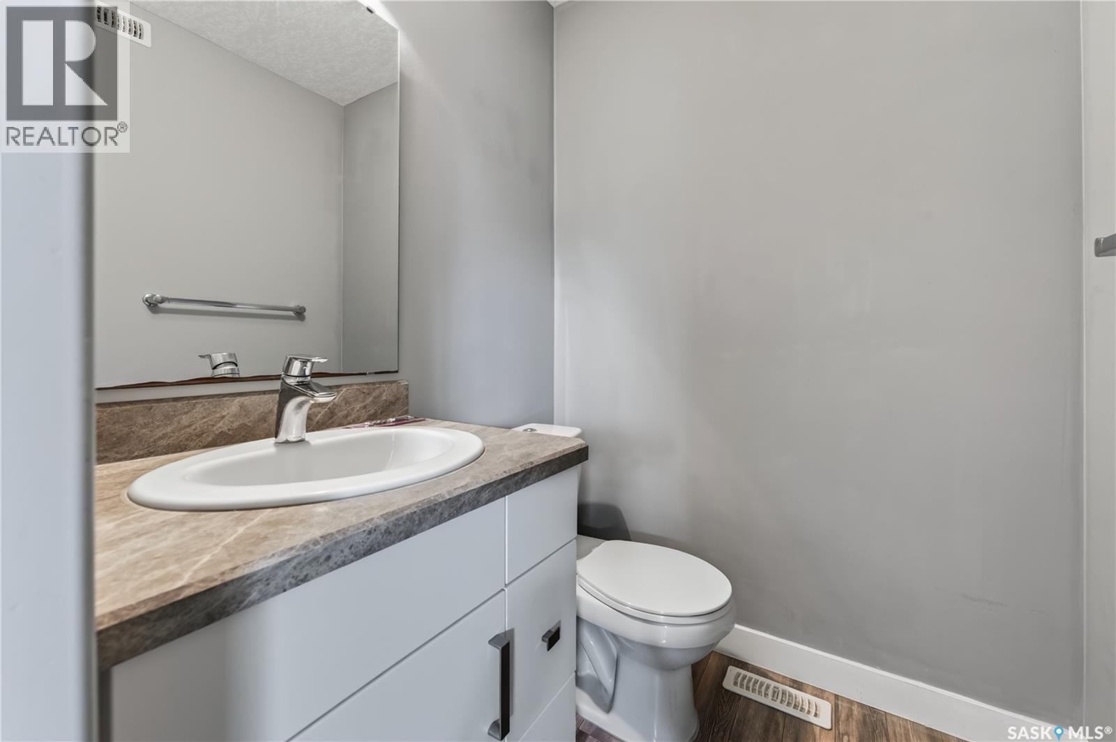 4537 James Hill Road, Regina, SK - Indoor Photo Showing Bathroom