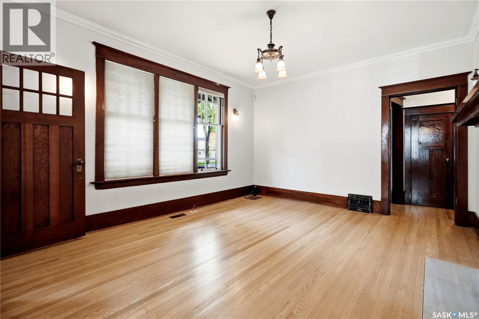 1706 15Th Avenue, Regina, SK - Indoor Photo Showing Other Room