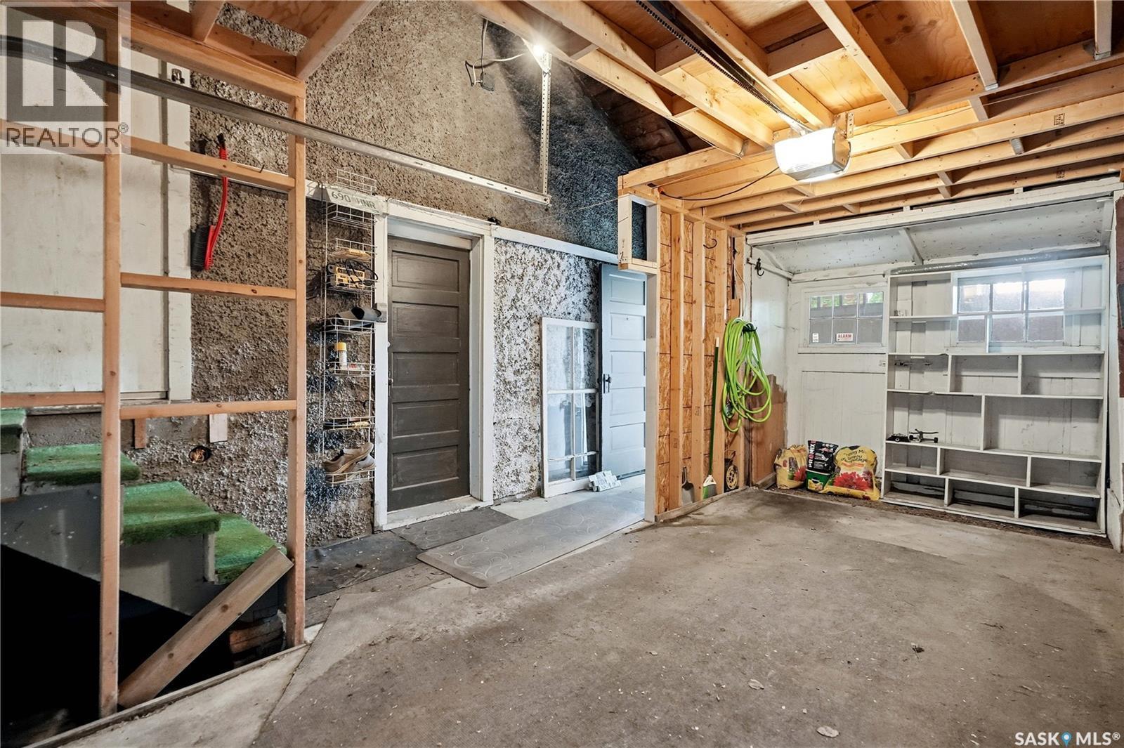 1706 15Th Avenue, Regina, SK - Indoor