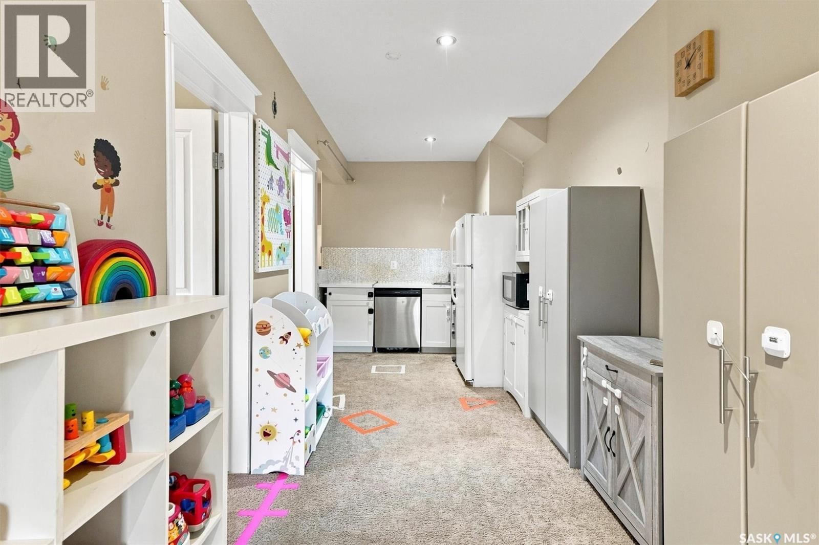 715 Bellmont Court, Saskatoon, SK - Indoor