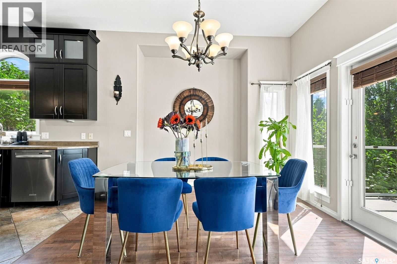 715 Bellmont Court, Saskatoon, SK - Indoor Photo Showing Dining Room