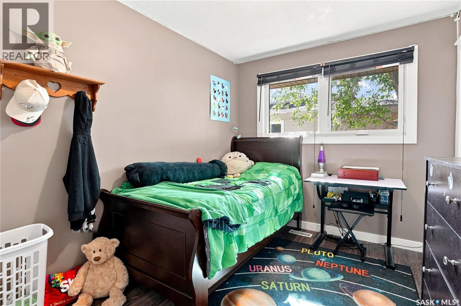 29 Everett Crescent, Regina, SK - Indoor Photo Showing Bedroom