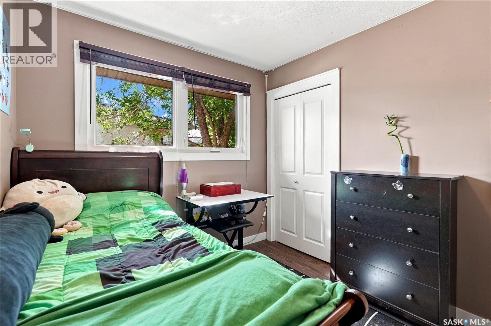 29 Everett Crescent, Regina, SK - Indoor Photo Showing Bedroom
