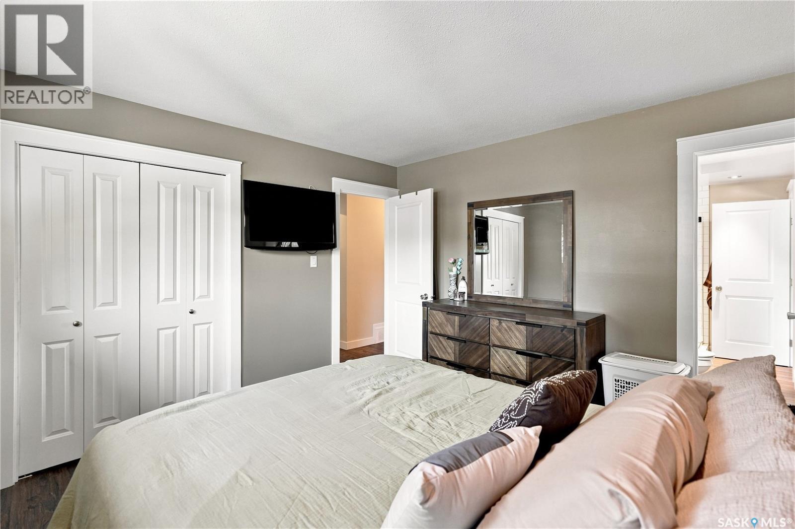 29 Everett Crescent, Regina, SK - Indoor Photo Showing Bedroom