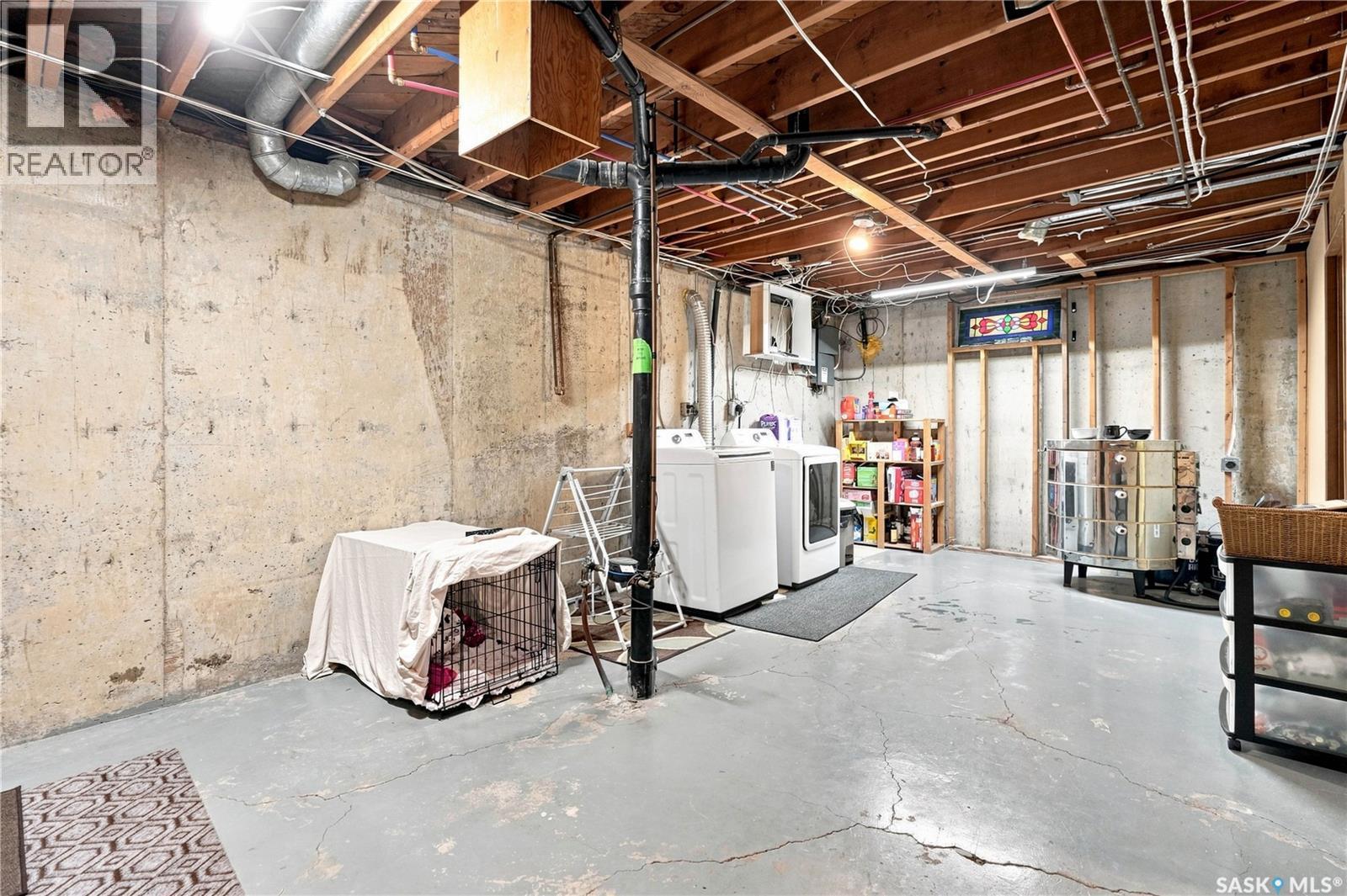 29 Everett Crescent, Regina, SK - Indoor