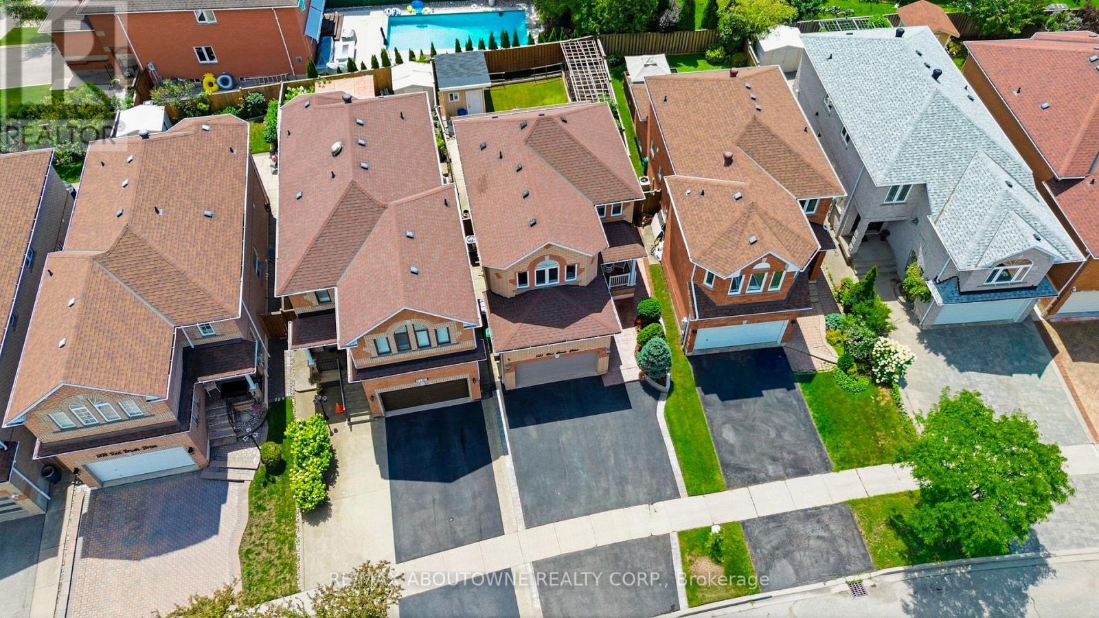 5184 Red Brush Drive, Mississauga, ON - Outdoor