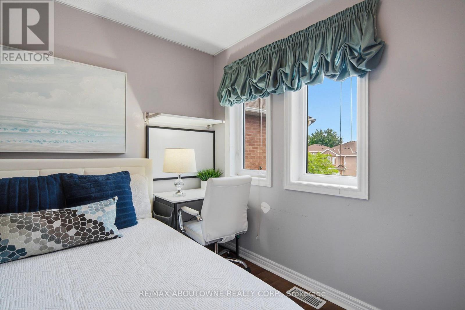5184 Red Brush Drive, Mississauga, ON - Indoor Photo Showing Other Room