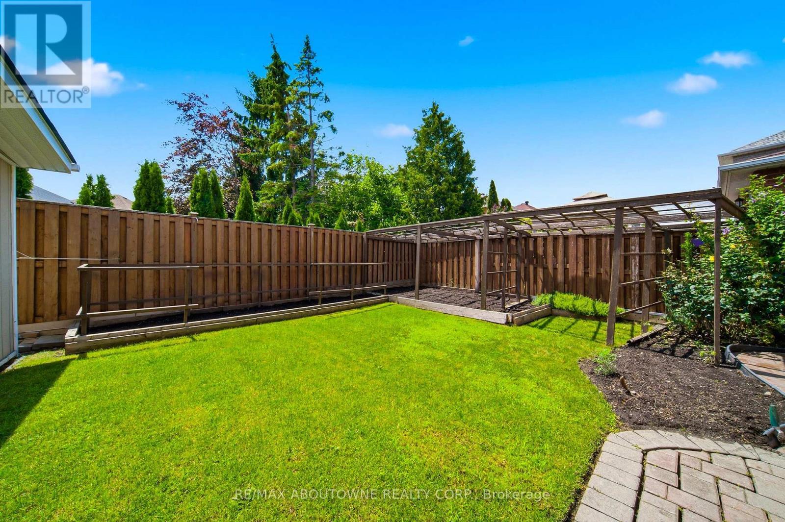 5184 Red Brush Drive, Mississauga, ON - Outdoor