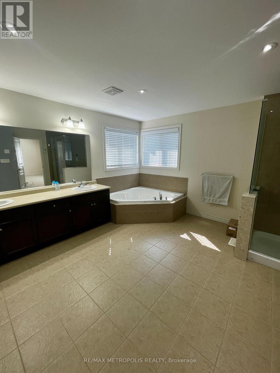 2 Doon Creek Street, Kitchener, ON - Indoor Photo Showing Other Room