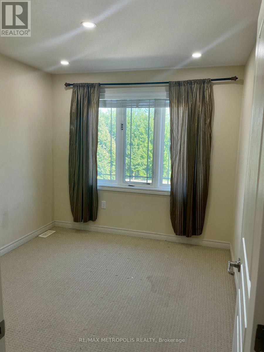 2 Doon Creek Street, Kitchener, ON - Indoor Photo Showing Other Room