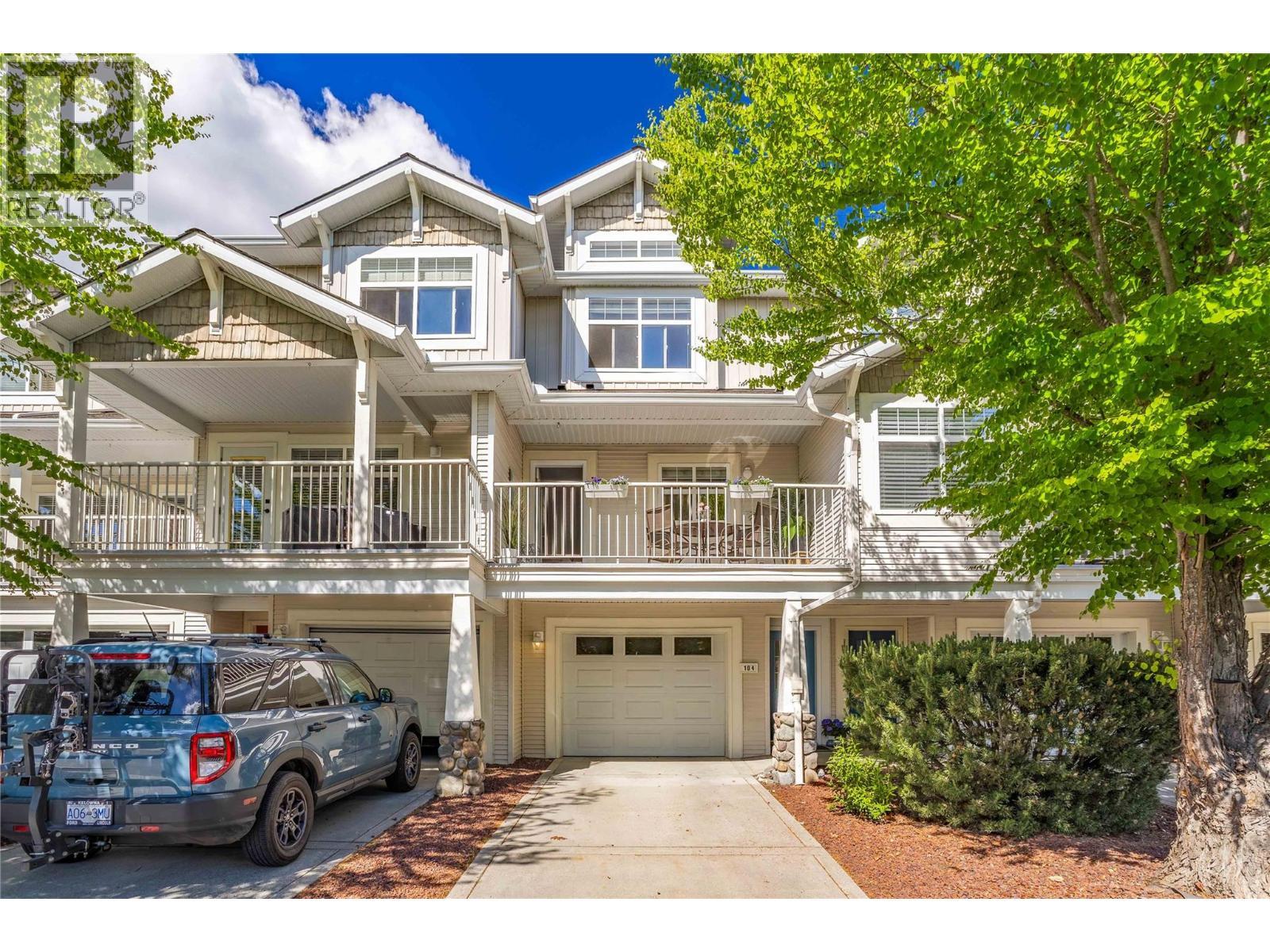Tandem Parking plus long, flat driveway - 3825 Glen Canyon Drive Unit# 104, West Kelowna, BC - Outdoor
