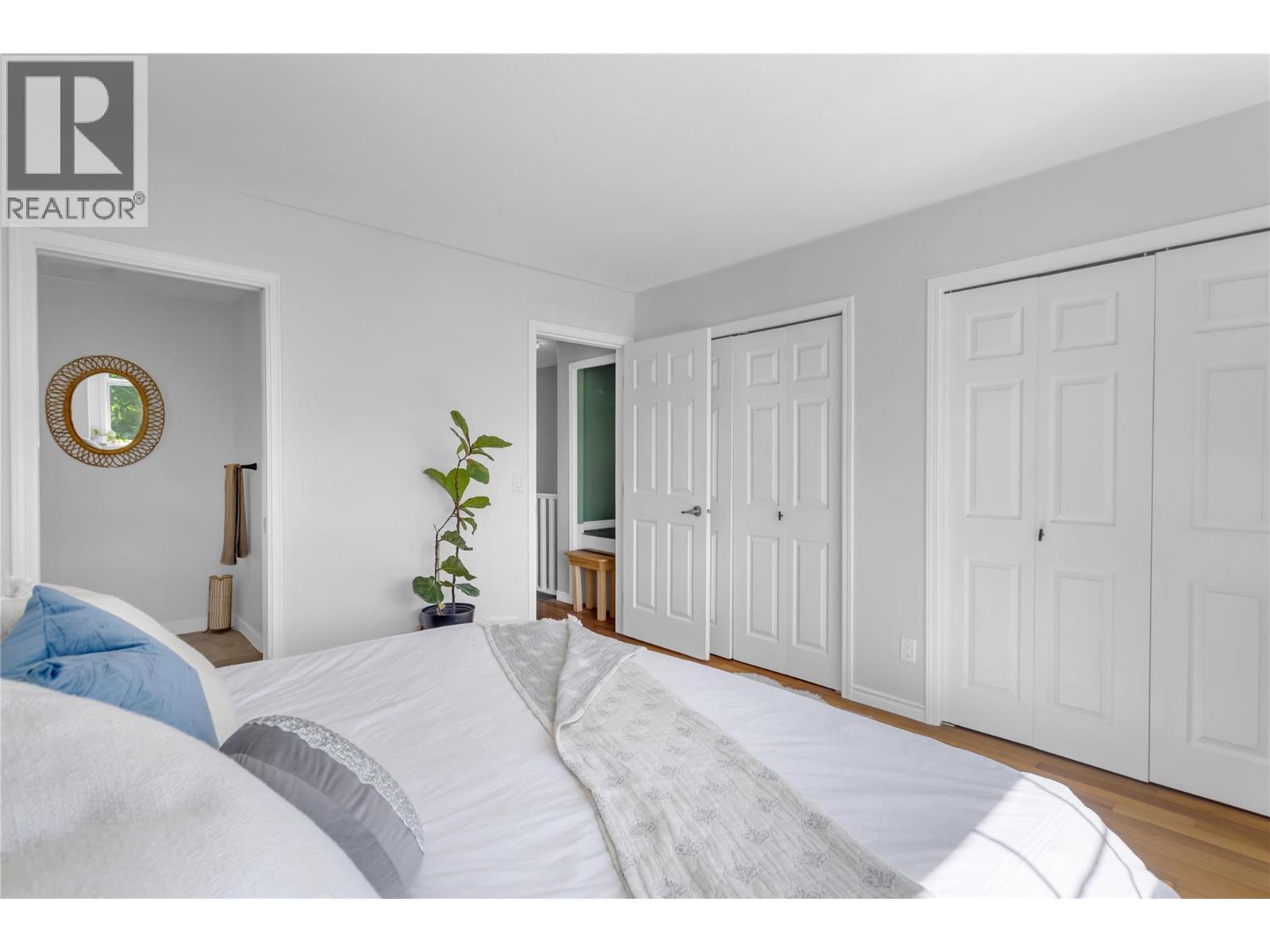 Kind size primary bedroom - 3825 Glen Canyon Drive Unit# 104, West Kelowna, BC - Indoor Photo Showing Bedroom