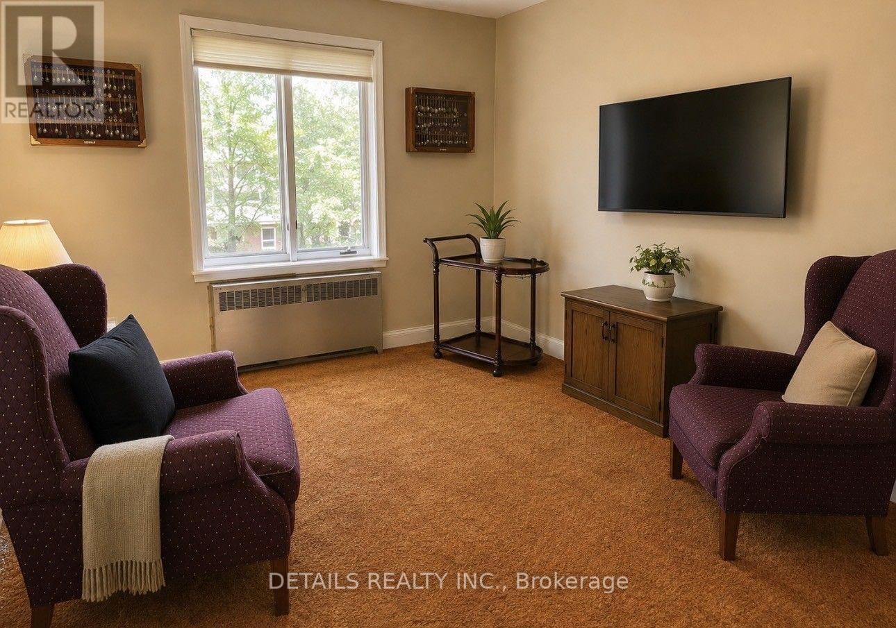 Den - 88 Helena Street, Ottawa, ON - Indoor