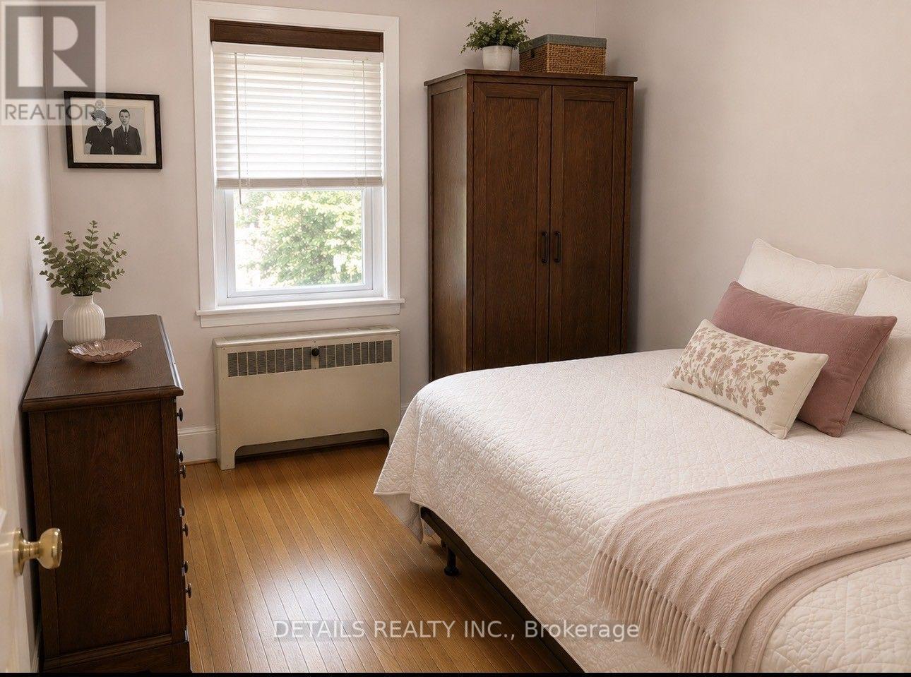 Bedroom 1 - Main Level - 88 Helena Street, Ottawa, ON - Indoor Photo Showing Bedroom