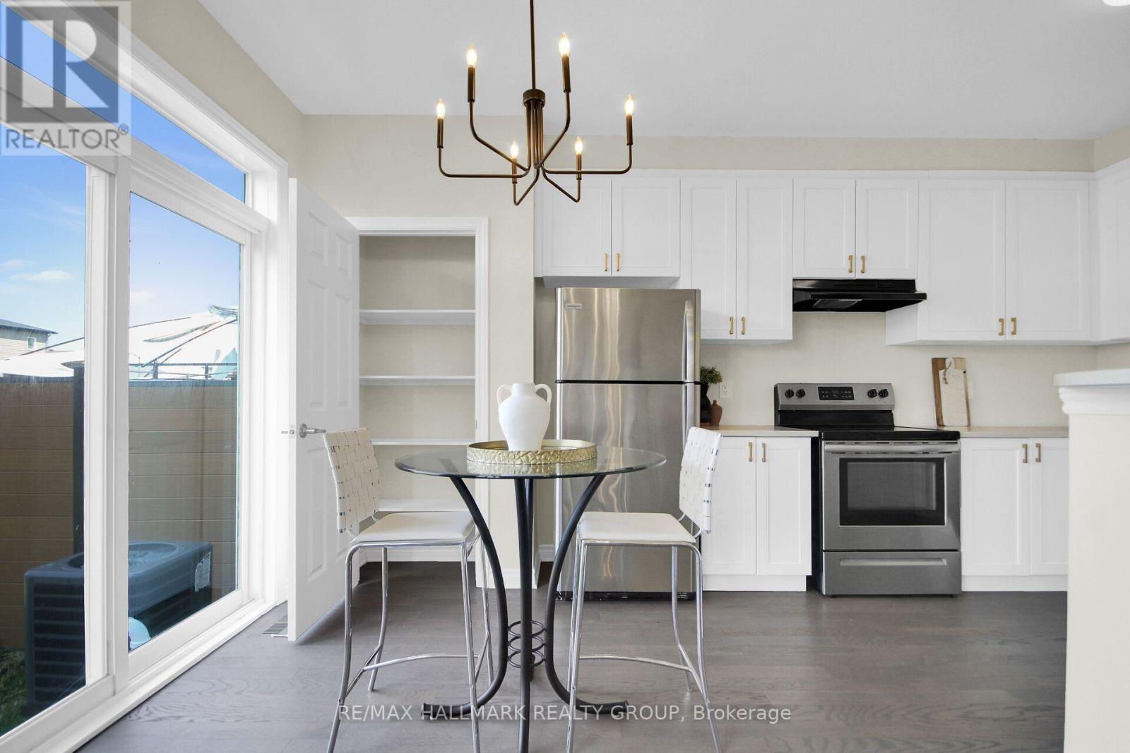 207 Willow Aster Circle, Ottawa, ON - Indoor Photo Showing Other Room