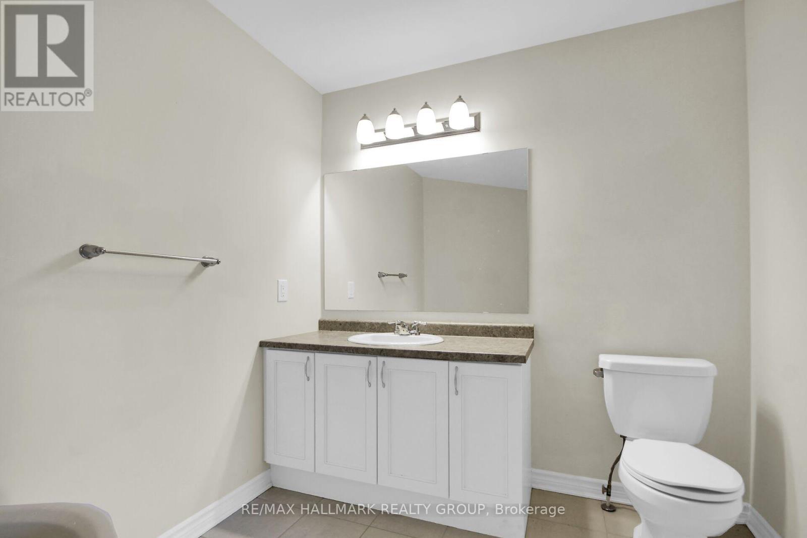 207 Willow Aster Circle, Ottawa, ON - Indoor Photo Showing Bathroom