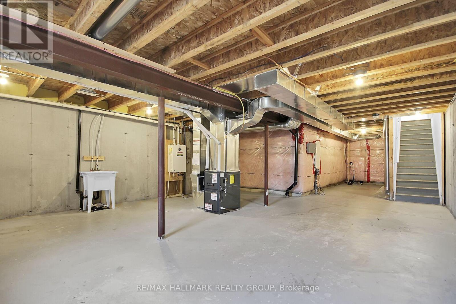207 Willow Aster Circle, Ottawa, ON - Indoor Photo Showing Basement