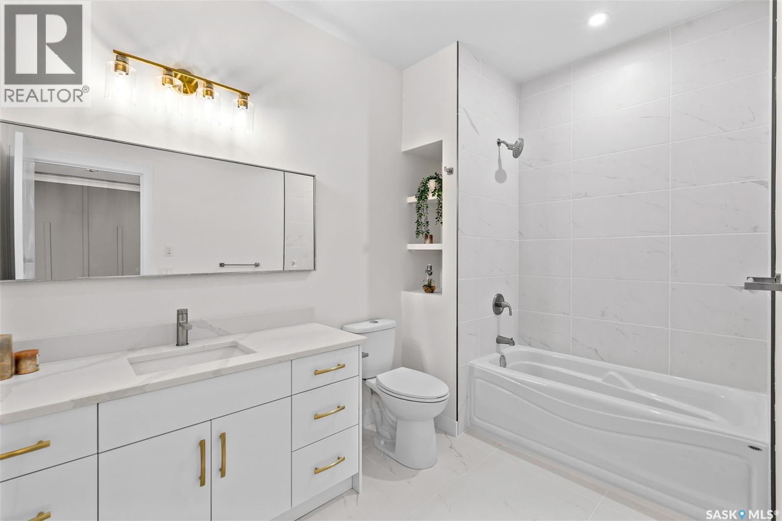 138 Sharma Lane, Saskatoon, SK - Indoor Photo Showing Bathroom