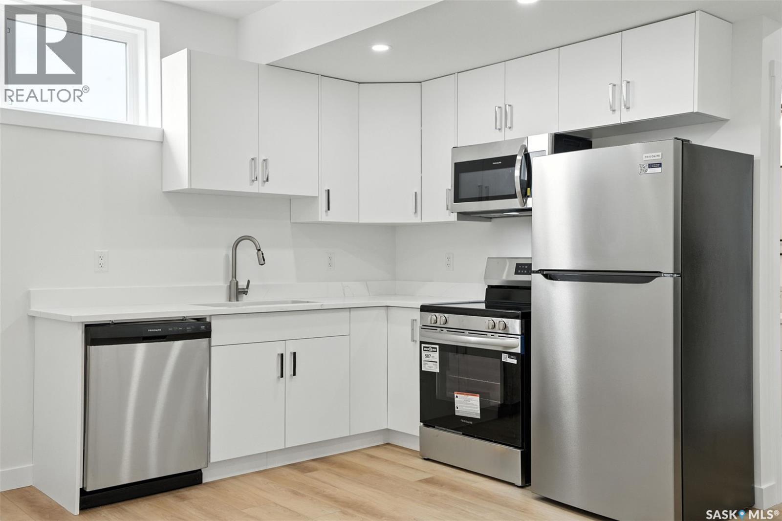 138 Sharma Lane, Saskatoon, SK - Indoor Photo Showing Kitchen