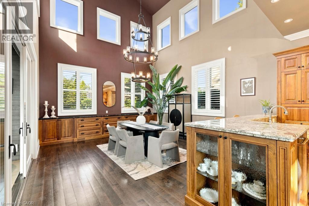 253 Rossmore Boulevard, Burlington, ON - Indoor Photo Showing Other Room
