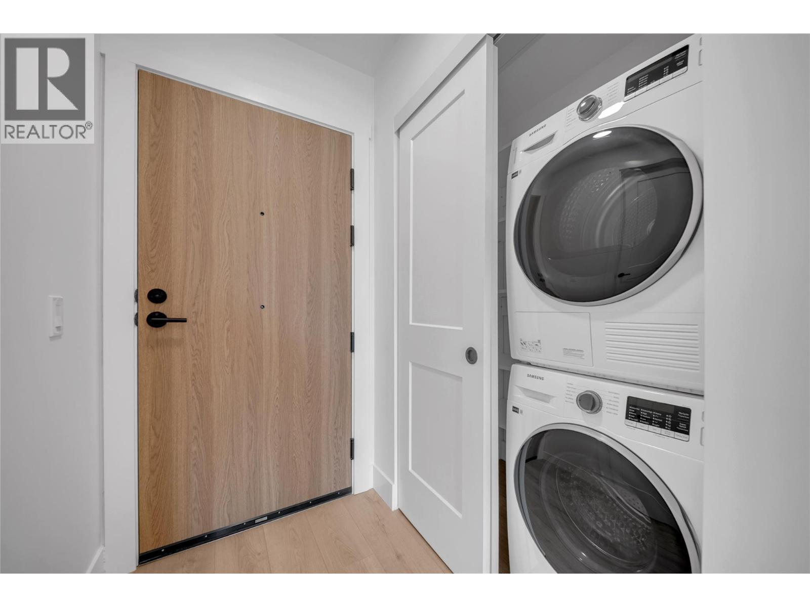620 Coronation Avenue Unit# 409, Kelowna, BC - Indoor Photo Showing Laundry Room