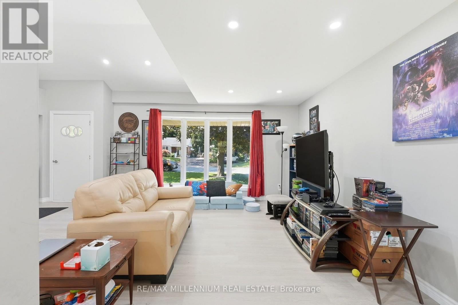 22 Montgomery Road, St. Thomas, ON - Indoor