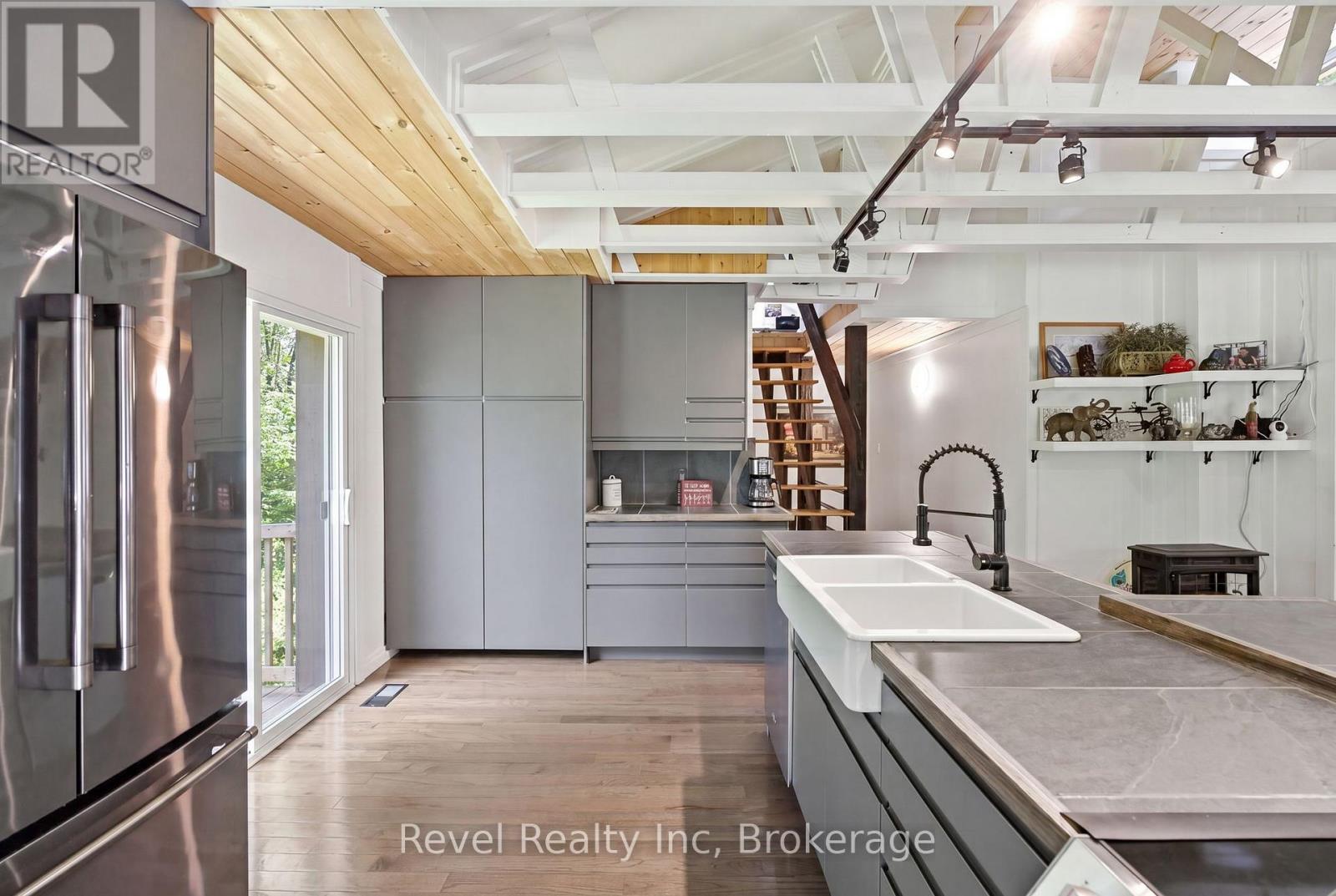 22 Camp Road, Mckellar, ON - Indoor Photo Showing Kitchen With Double Sink