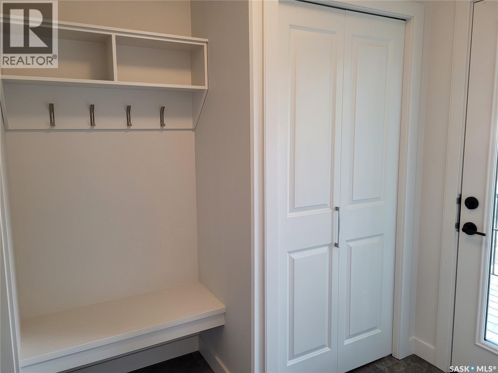 1640 1St Avenue N, Saskatoon, SK - Indoor