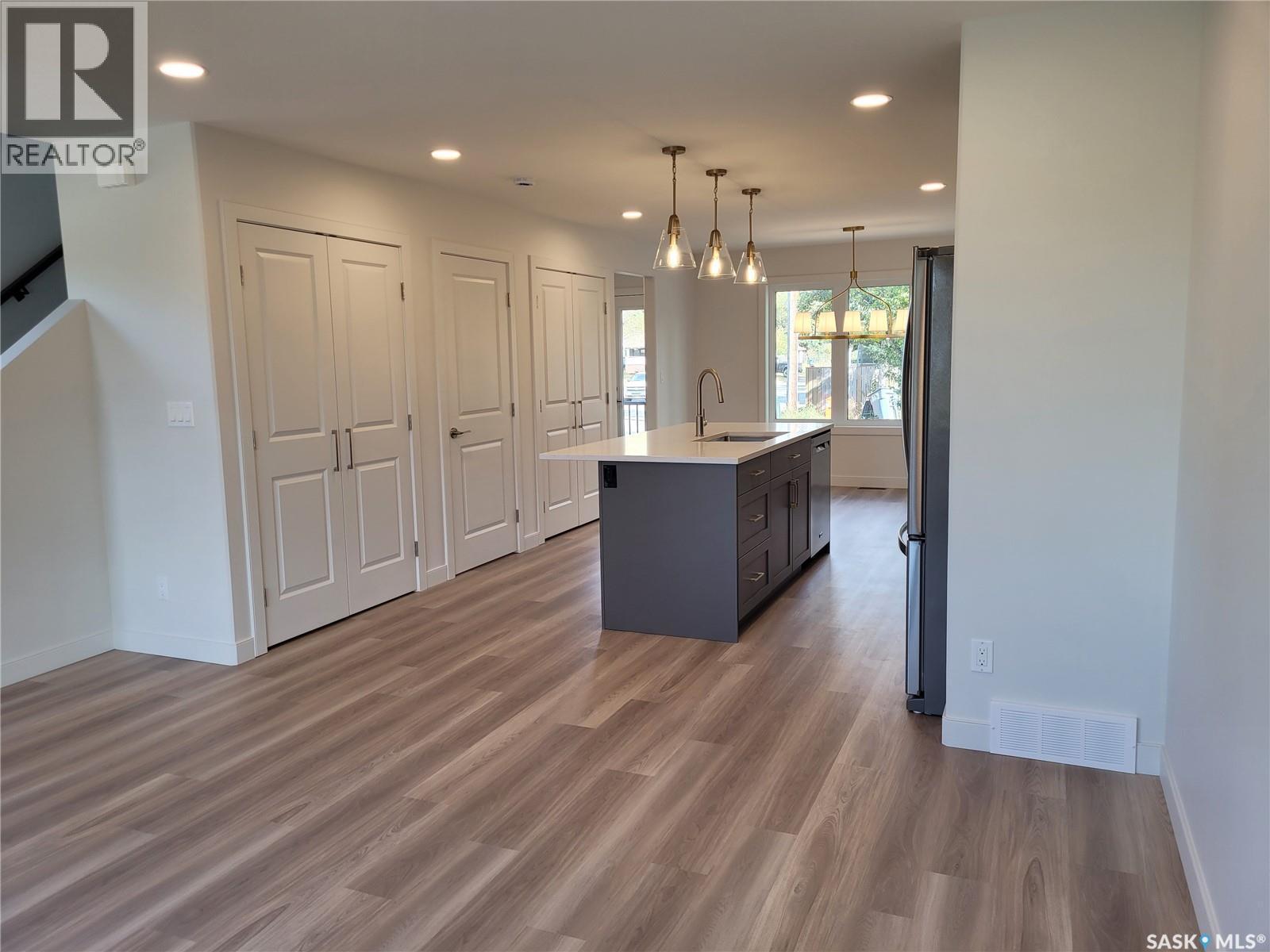 1640 1St Avenue N, Saskatoon, SK - Indoor Photo Showing Kitchen