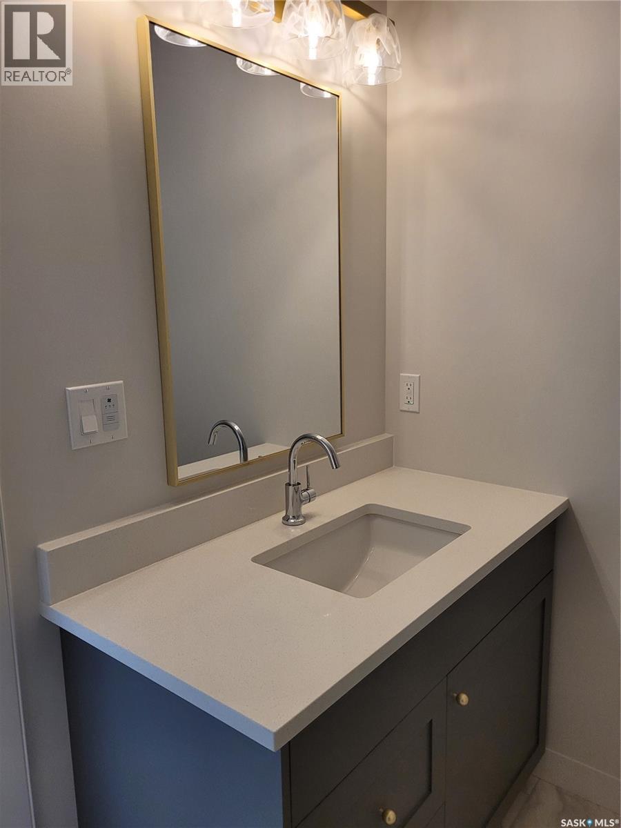 1640 1St Avenue N, Saskatoon, SK - Indoor Photo Showing Bathroom