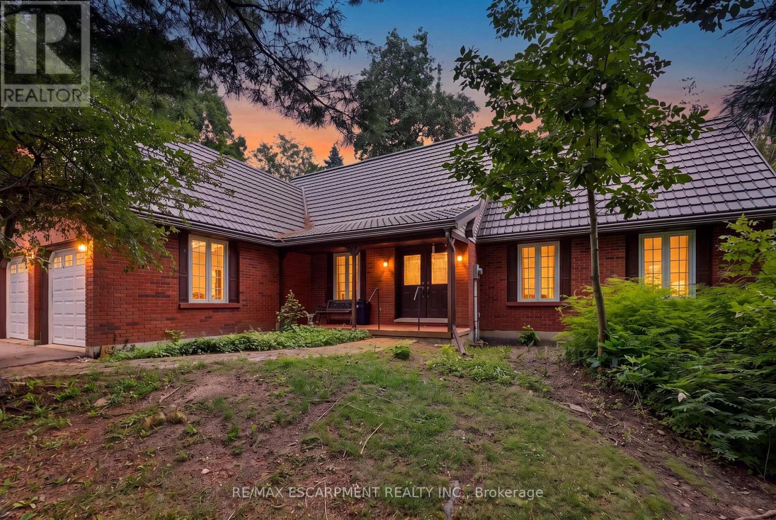2210 1 Sideroad, Burlington, ON - Outdoor