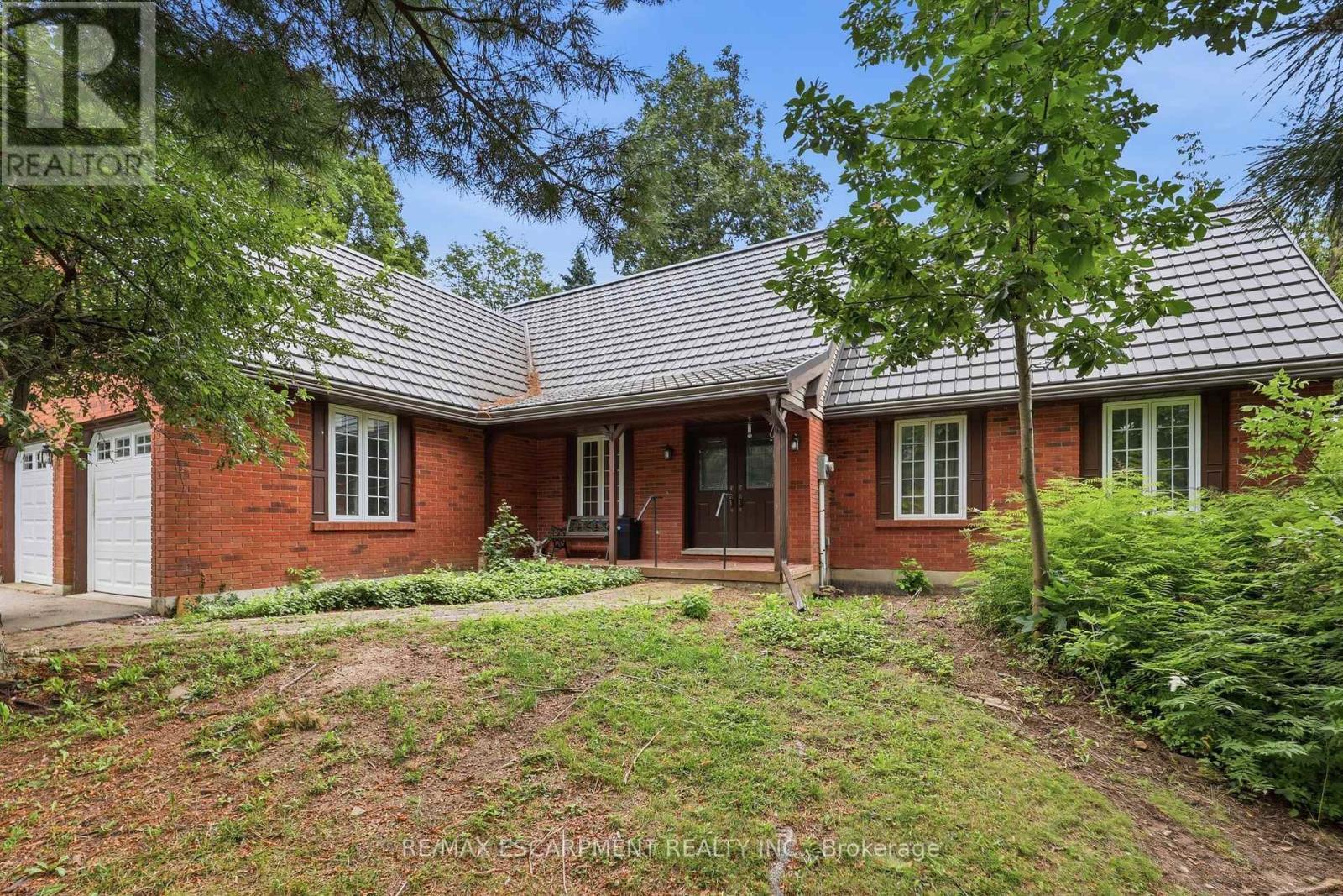 2210 1 Sideroad, Burlington, ON - Outdoor
