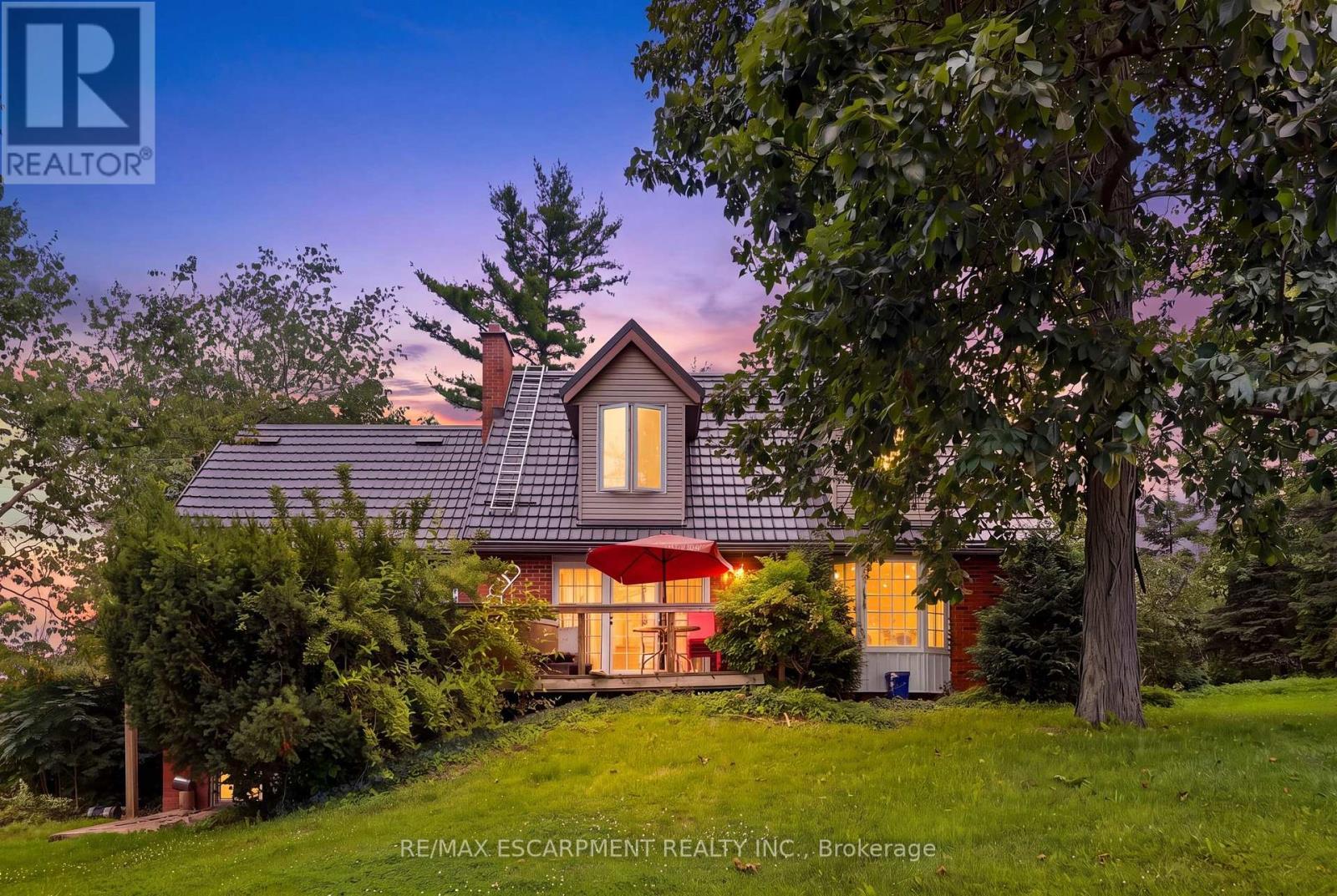 2210 1 Sideroad, Burlington, ON - Outdoor